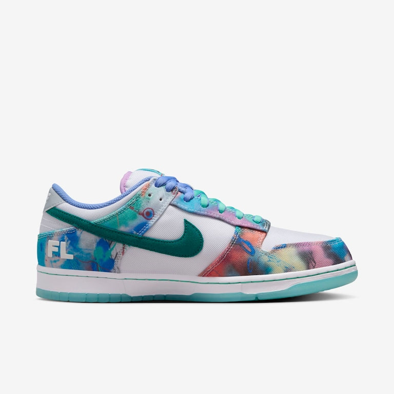 NIKE DUNK LOW X FUTURA LABORATORIES WHITE AND GEODE TEAL