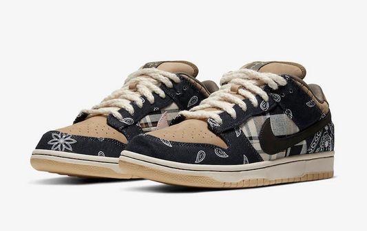 TRAVIS SCOTT X NIKE SB DUNK LOW