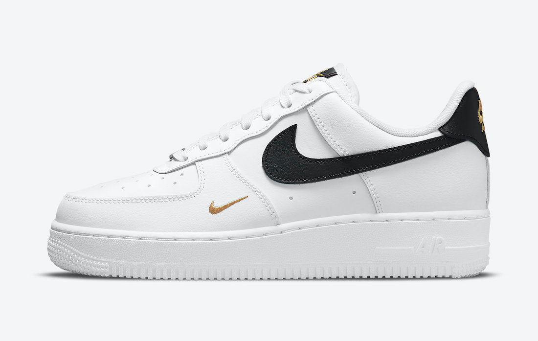 NIKE AIR FORCE 1 ’07 ESSENTIAL