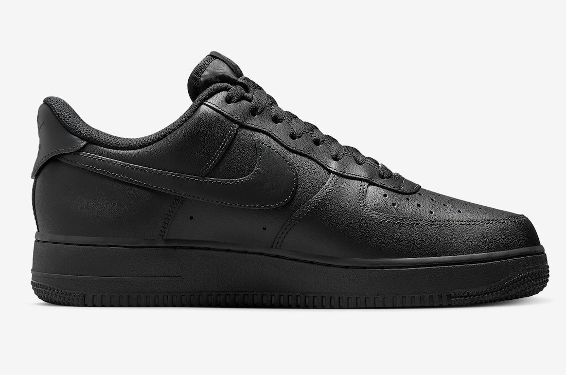 NIKE AIR FORCE 1 TRIPLE BLACK