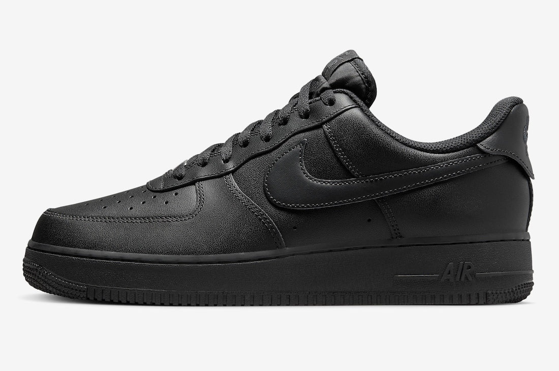 NIKE AIR FORCE 1 TRIPLE BLACK