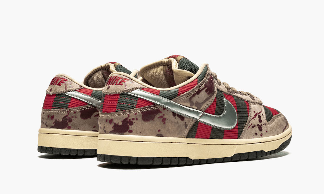 NIKE DUNK LOW PRO SB FREDDY KRUEGER