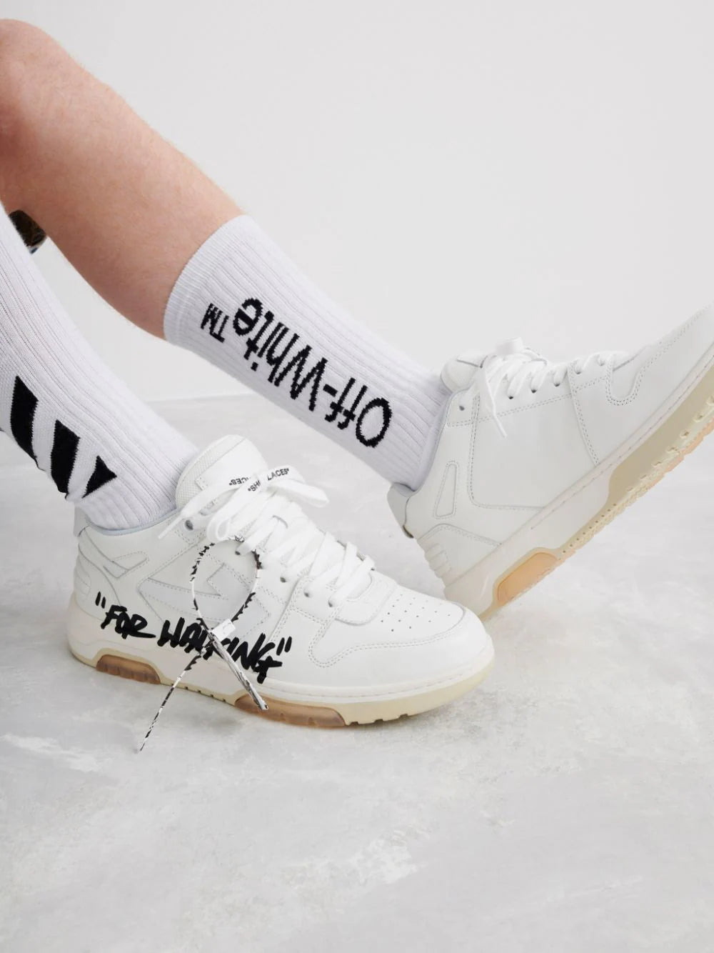 OFF-WHITE OUT OFFICE FOR WALKING WHITE